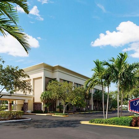 Hampton Inn Ft. Lauderdale-Cypress Creek Fort Lauderdale Zewnętrze zdjęcie