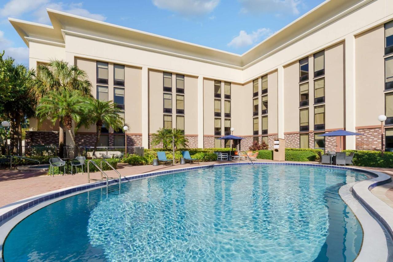 Hampton Inn Ft. Lauderdale-Cypress Creek Fort Lauderdale Zewnętrze zdjęcie